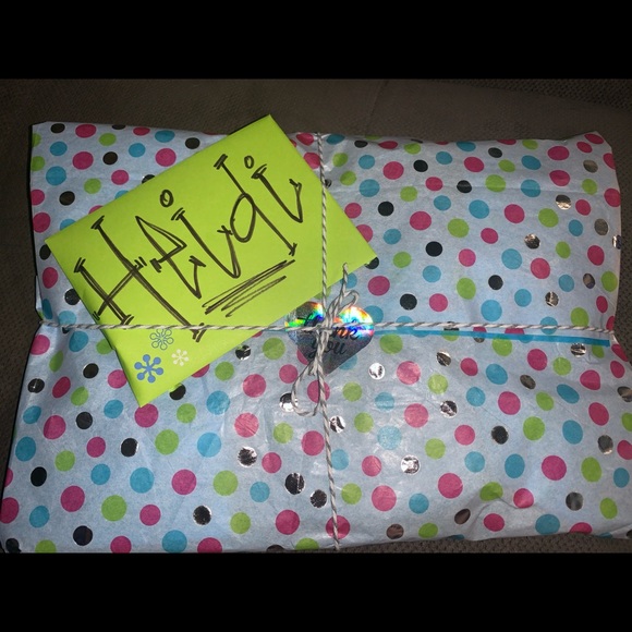 Meet your Poshmark Ambassador! - Picture 6 of 7